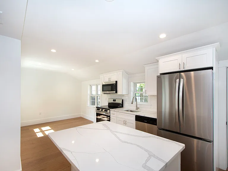 215 Gardner St #1 — Photo 2