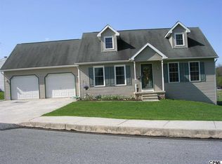 200 W York St, Dillsburg, PA 17019