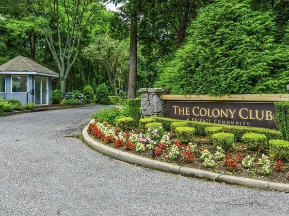 11 Wood Path Drive #11, Northport, NY 11768