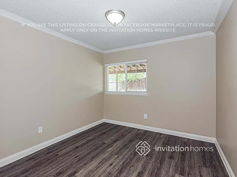 2155 E Alondra St — Photo 13