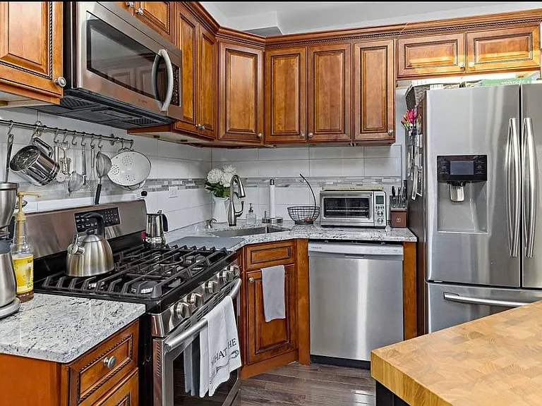 808 Greene Ave #2 — Photo 3