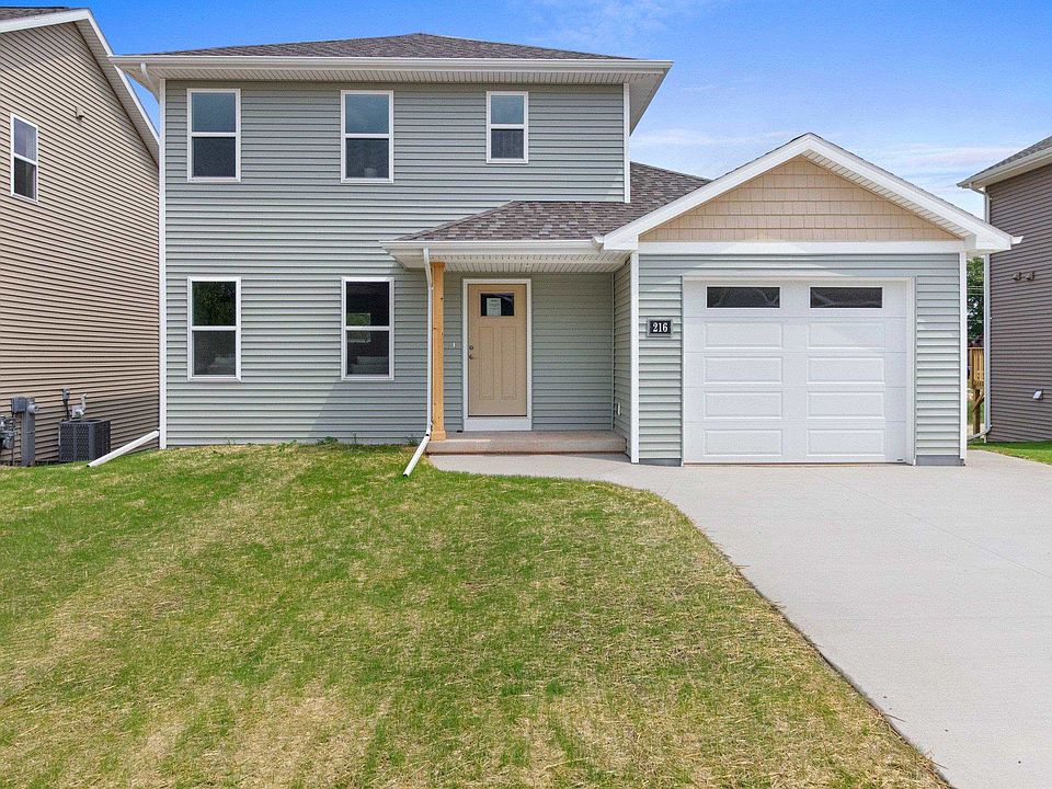 1st image of 216 Fairview Ln