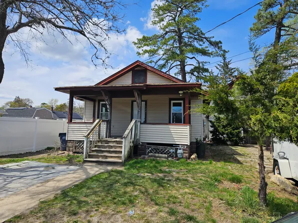 128 Ship Ave, Beachwood, NJ 08722
