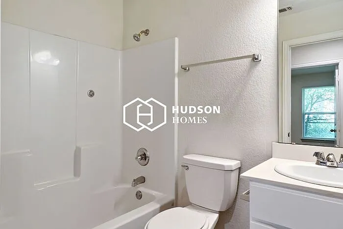 2801 Roanoke Dr #B — Photo 11