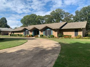 2 Lavender Ln, Texarkana, AR 71854