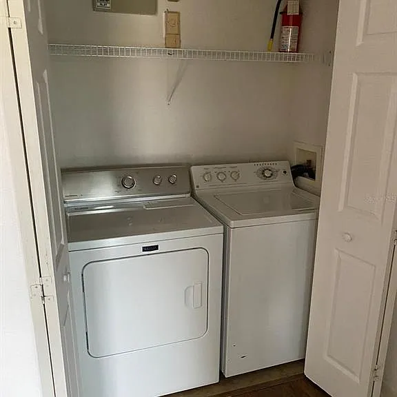 5447 Vineland Rd #1302 — Photo 4