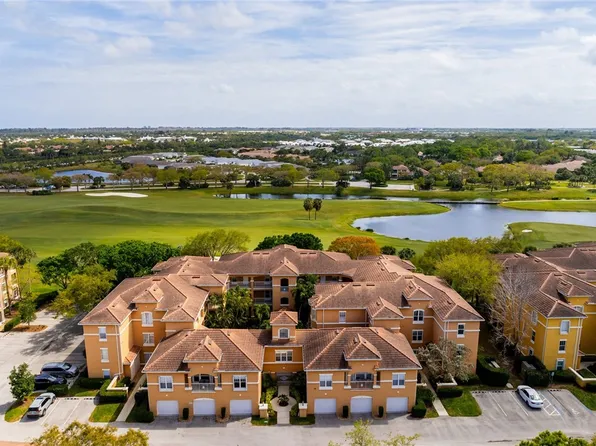 5035 Fairways Cir APT C204, Vero Beach, FL 32967