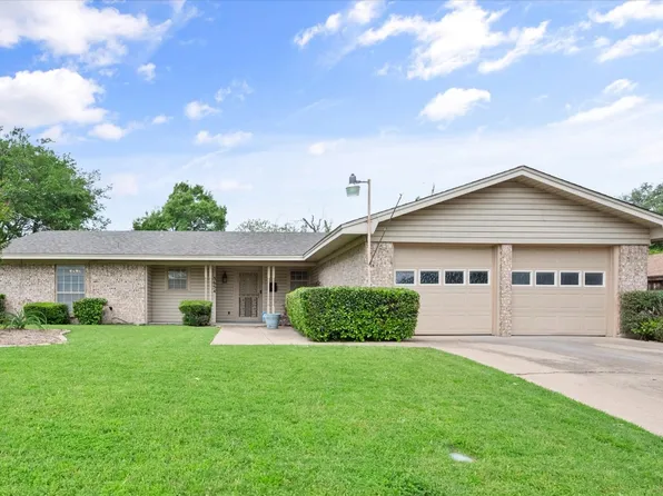 5654 Vega Dr, Fort Worth, TX 76133