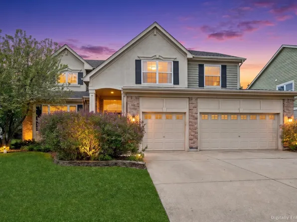2304 Sarazen Dr, Vernon Hills, IL 60061