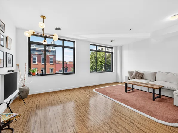 25 McWilliams Pl, Jersey City, NJ 07302