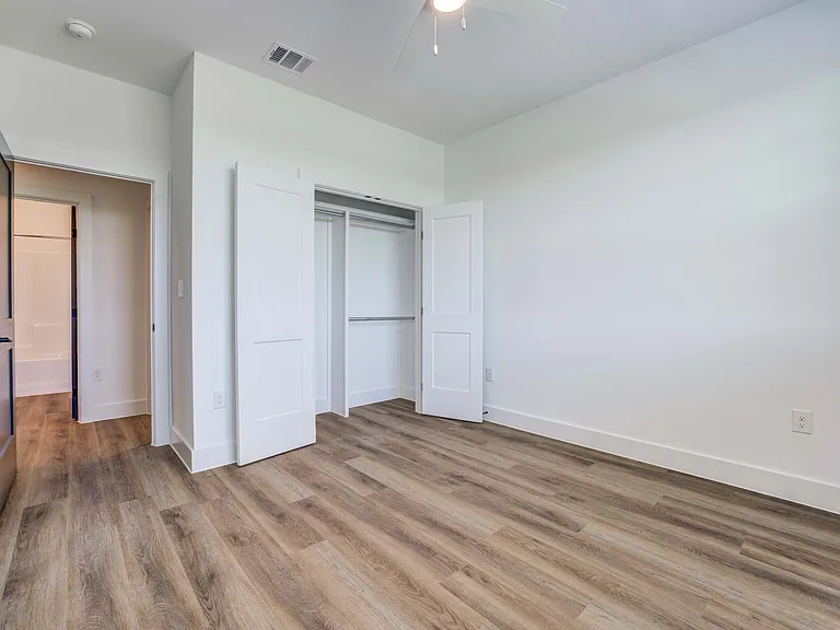 Escalon Townhomes — Photo 38