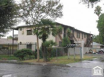 3rd image of 1468 N Sepulveda Ave