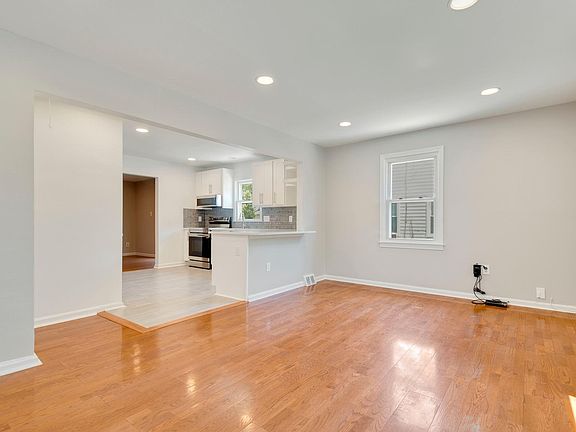 Foyer & Sitting Room
