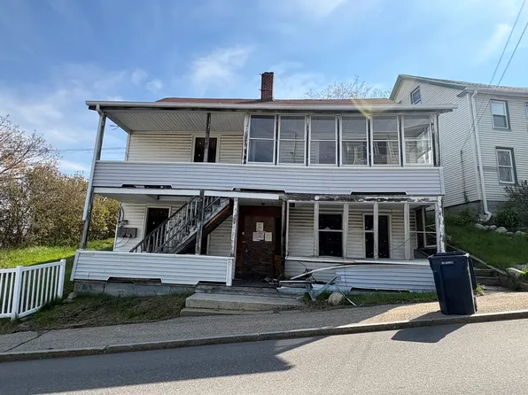 15-17 Clifford St, Biddeford, ME 04005