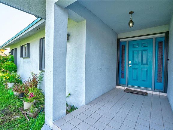 4th image of 17125 NW 19th Avenue