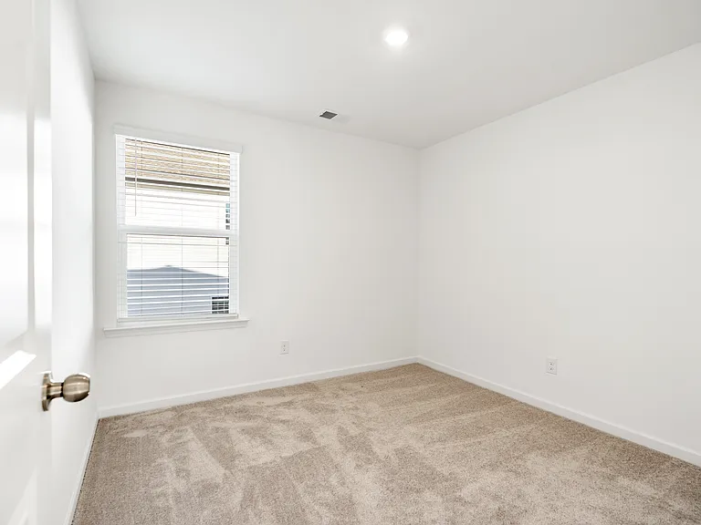688 Evergreen Rd — Photo 15