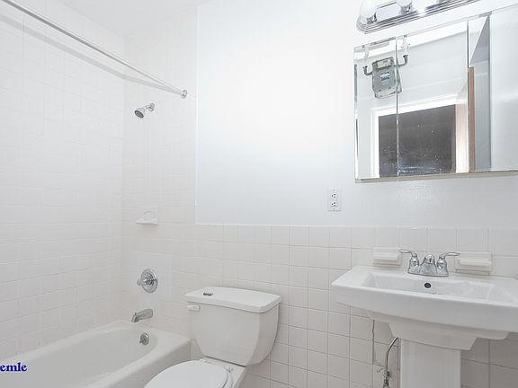 5th image of 1592 2nd Ave APT 5A