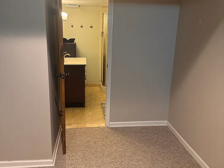 214 N Connecticut Ave — Photo 34