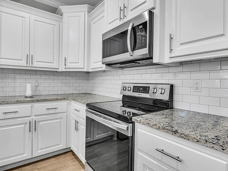 10670-10662 Washita Dr #10670 — Photo 6