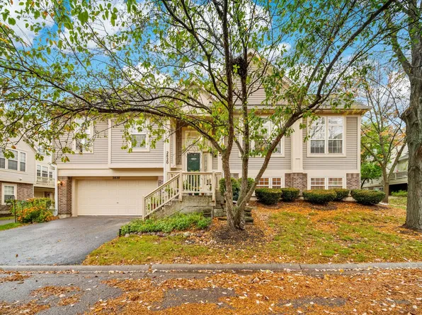 2820 N Greenwood Ave, Arlington Heights, IL 60004