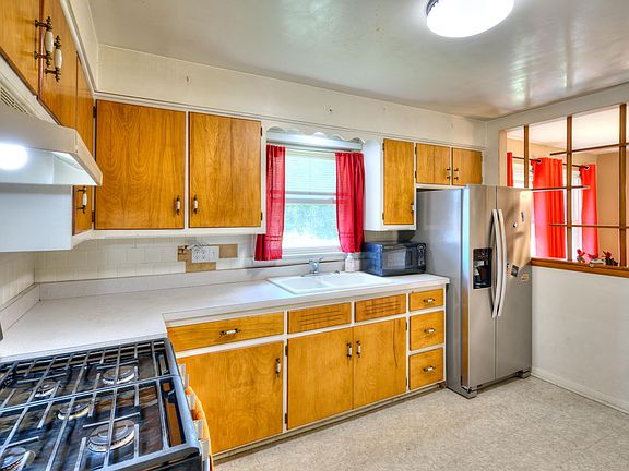 5th image of 5106 N Calumet Ave