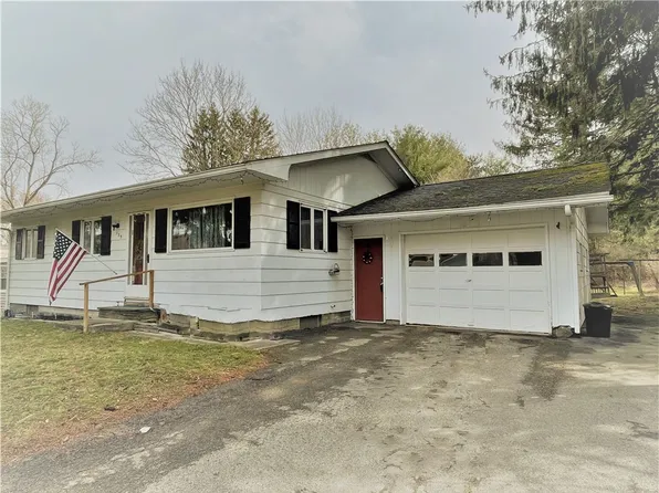 135 N Franklin St, Wellsville, NY 14895