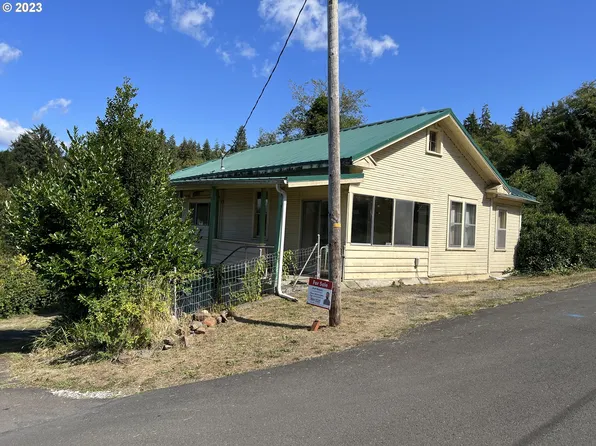 117 Hall St, Wheeler, OR 97147