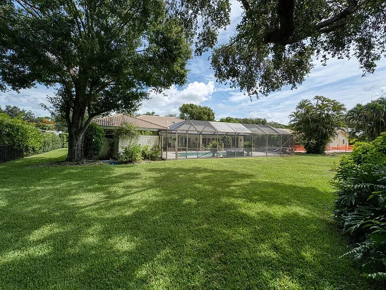 2908 Banyan Boulevard Cir NW — Photo 77