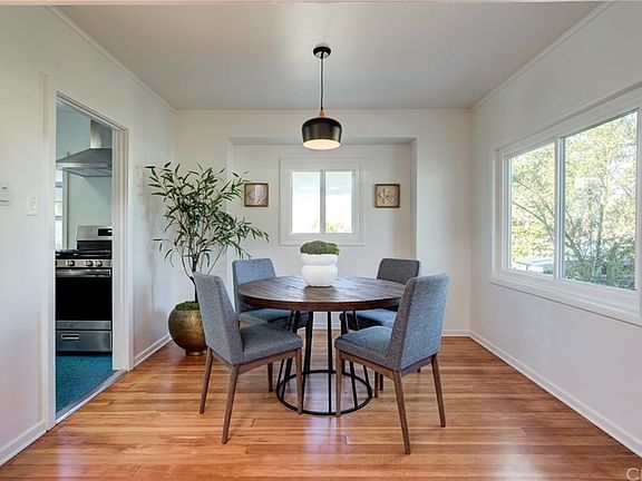 5th image of 1116 E 66th St