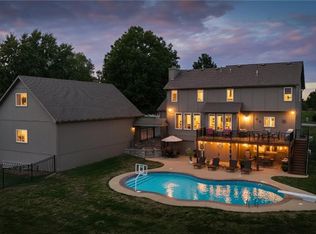 25601 W 69th Ter, Shawnee, KS 66226