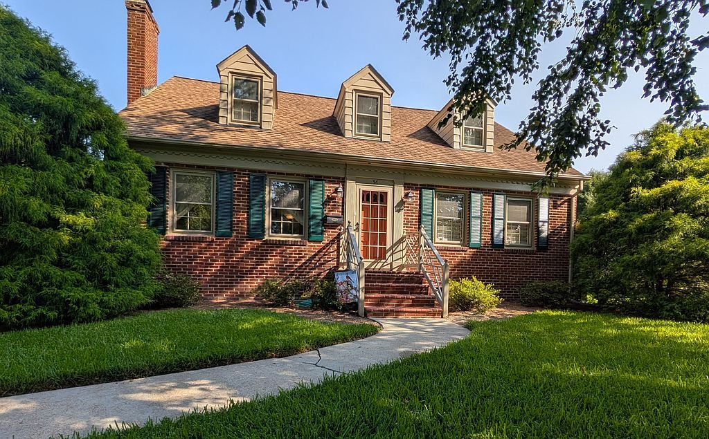 56 Cedar Ln - Property Image