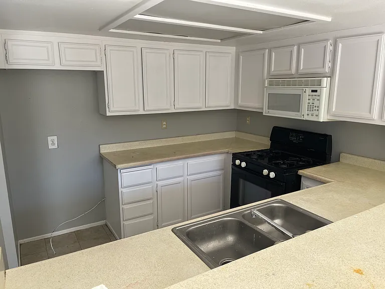 1025 N Tippecanoe Ave #H219 — Photo 5