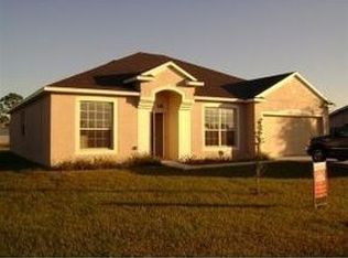 425 Capeador St NW, Palm Bay, FL 32907