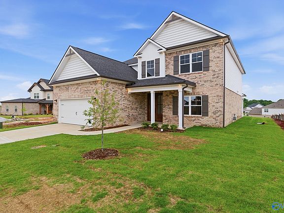 3rd image of 6 Flannery Ct