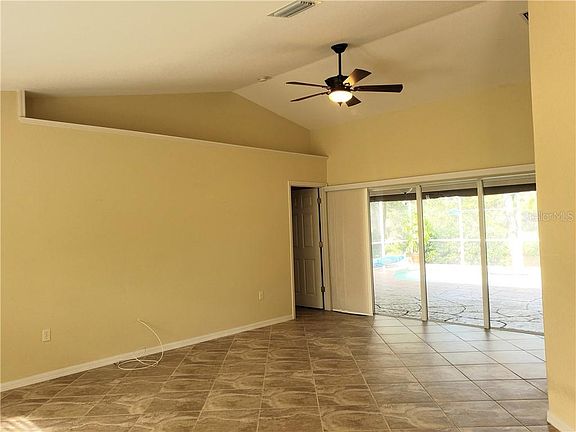 4th image of 141 White Marsh Ln