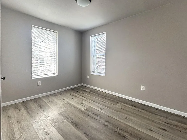 112 N Wilton St — Photo 9