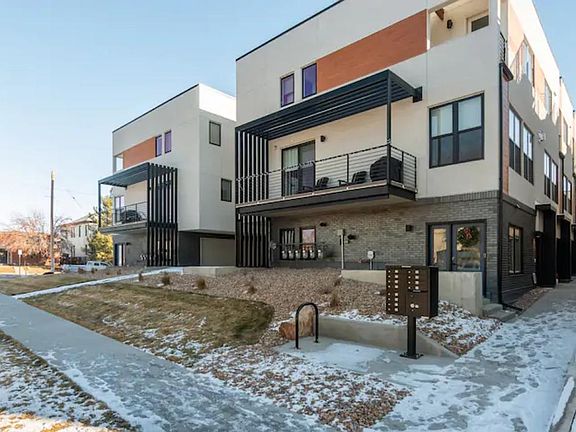 Fyi - not the end unit. It's within this group of homes.