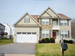 16114 Hawkwatch Ct, Woodbridge, VA 22191