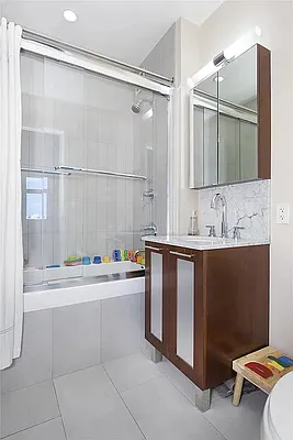 Rented by R New York | media 12