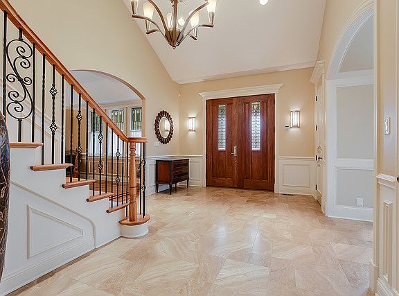 4th image of 2420 Forest Glen Trl