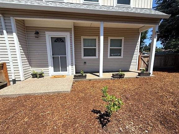 2nd image of 18528 SW McClarey Dr