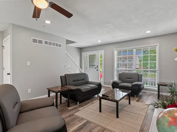 5185 Edgemere Dr, Florissant, MO 63033