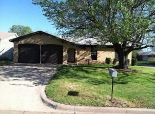 2402 April Ln, Grand Prairie, TX 75050