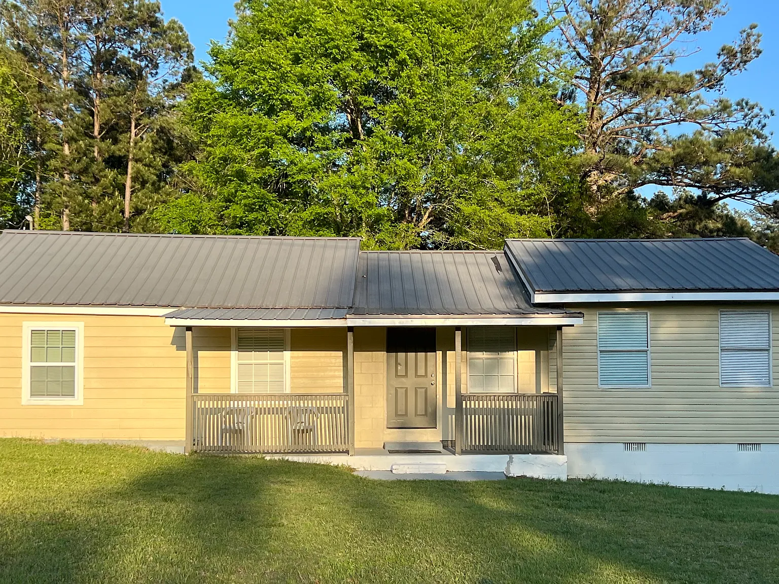 3585 Linton Rd — Photo 1