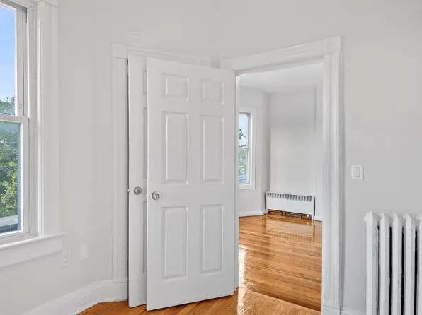 313 23rd Street image 5 of 17