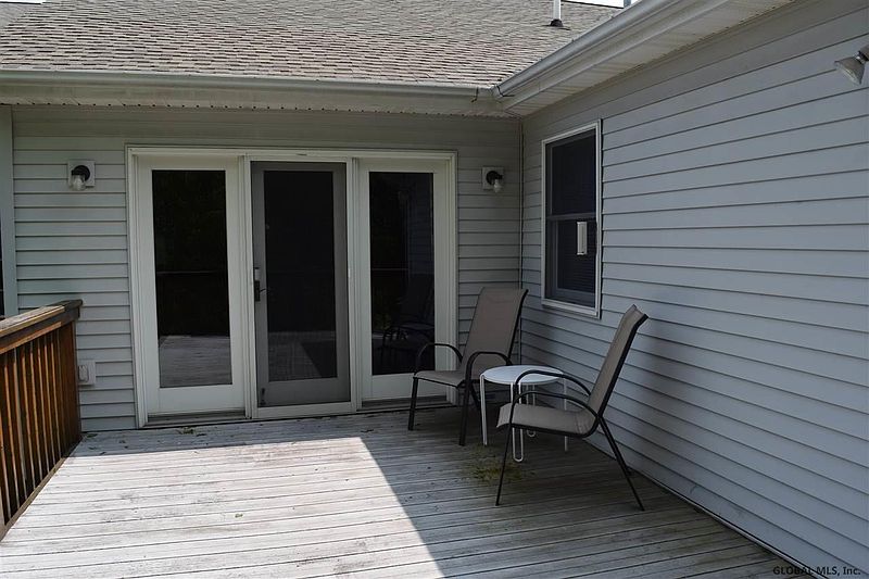5th image of 26 BROOK Street