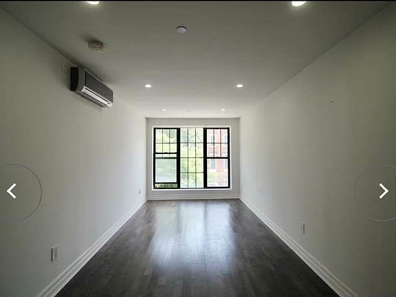 5th image of 92 Ryerson St APT 2