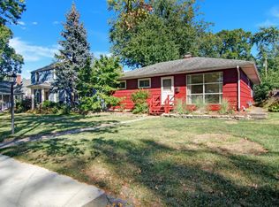 322 Holton Rdg, Crown Point, IN 46307