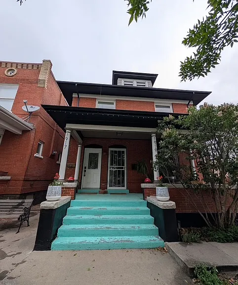 1917 E 21st Ave — Photo 1