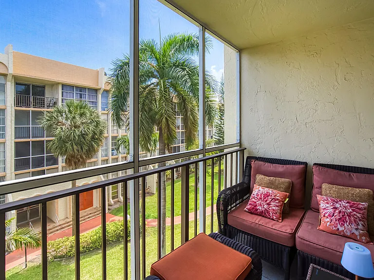 2000 Atlantic Shores Blvd #410 — Photo 38